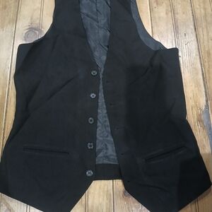 Mens 32R Classic Black Button-Up Vest By SOUTHEASTERN